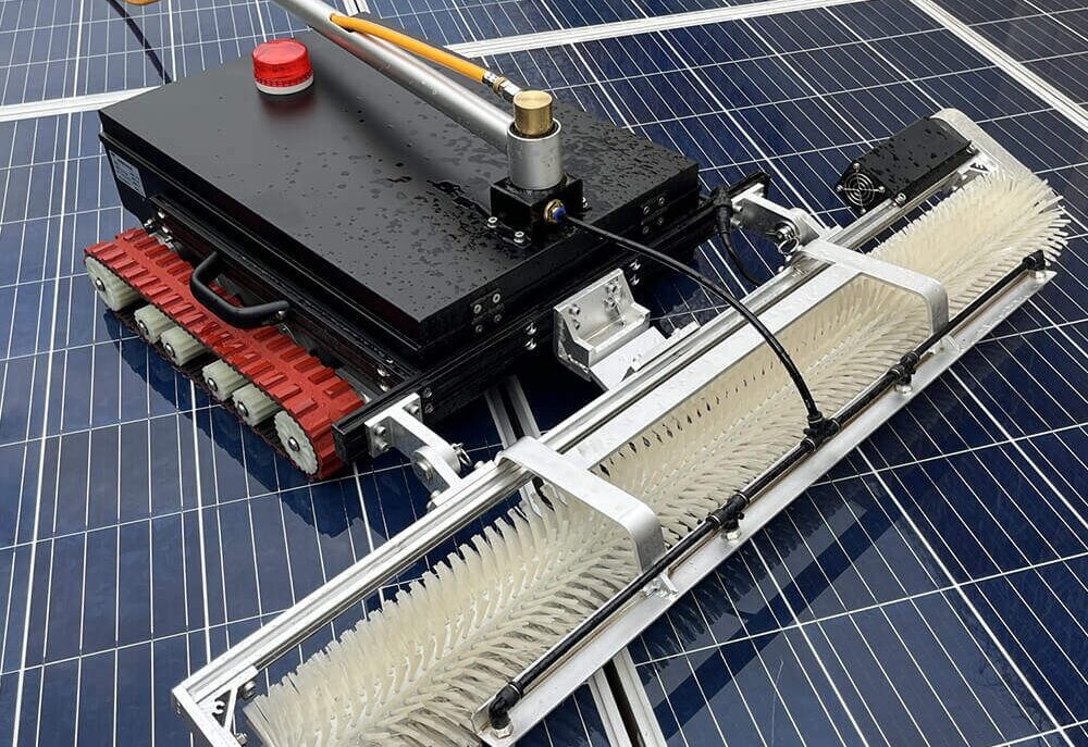 solar cleaner robot